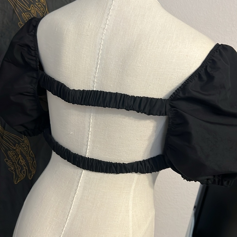 Sweetheart Sexy Black Crop Top - Picture 2 of 7